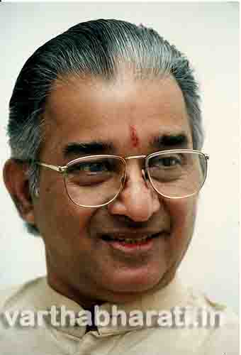 ಪದ್ಮಭೂಷಣ ವಿ.ಪಿ.ಧನಂಜಯನ್ ಅವರಿಗೆ ಆಳ್ವಾಸ್ ವಿರಾಸತ್-2017ರ ಪ್ರಶಸ್ತಿ